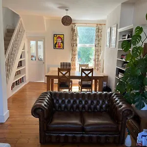 Peaceful Retreat Habitación en casa particular Londres